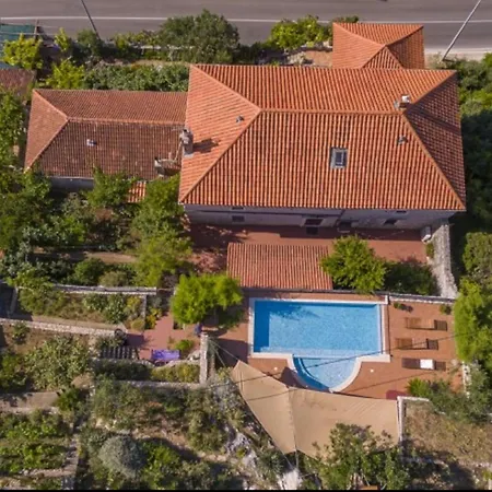 Gradi-five Bedroom With Outdoor Pool Mokošica