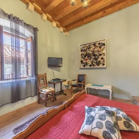 Gradi-five Bedroom With Outdoor Pool Villa *