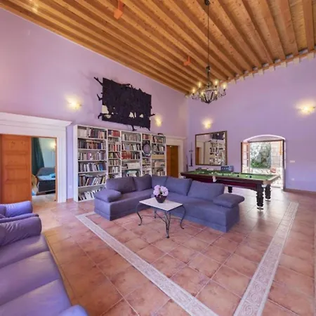 Gradi-five Bedroom With Outdoor Pool Mokosica