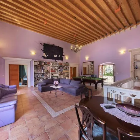 Villa Gradi-five Bedroom With Outdoor Pool *